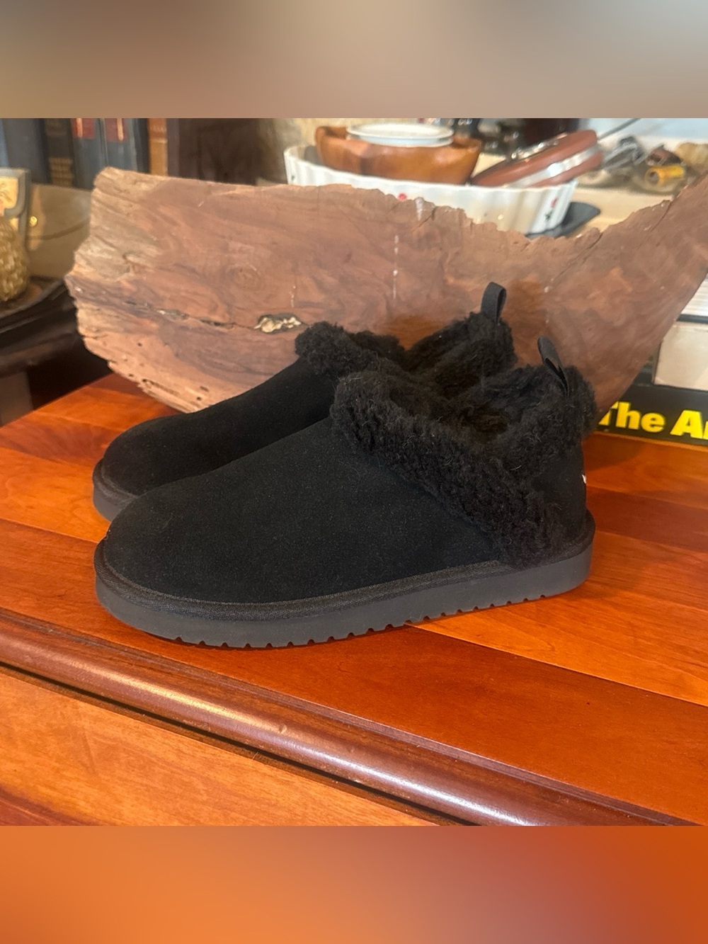 Koolaburra Black Faux-Shearling Slip-On Slippers